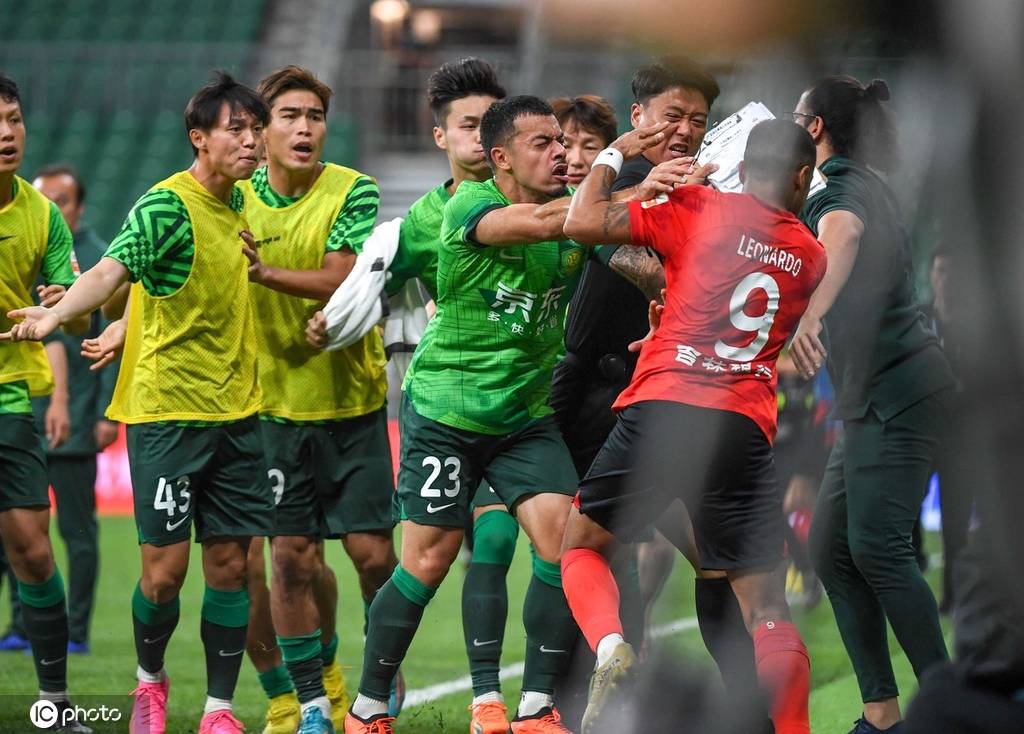 开云官网重磅！阿斯顿维拉迎荷甲关键赛广厦男篮围绕欧超杯更衣室发声，清晨北京国安调整名单以备荷甲的简单介绍